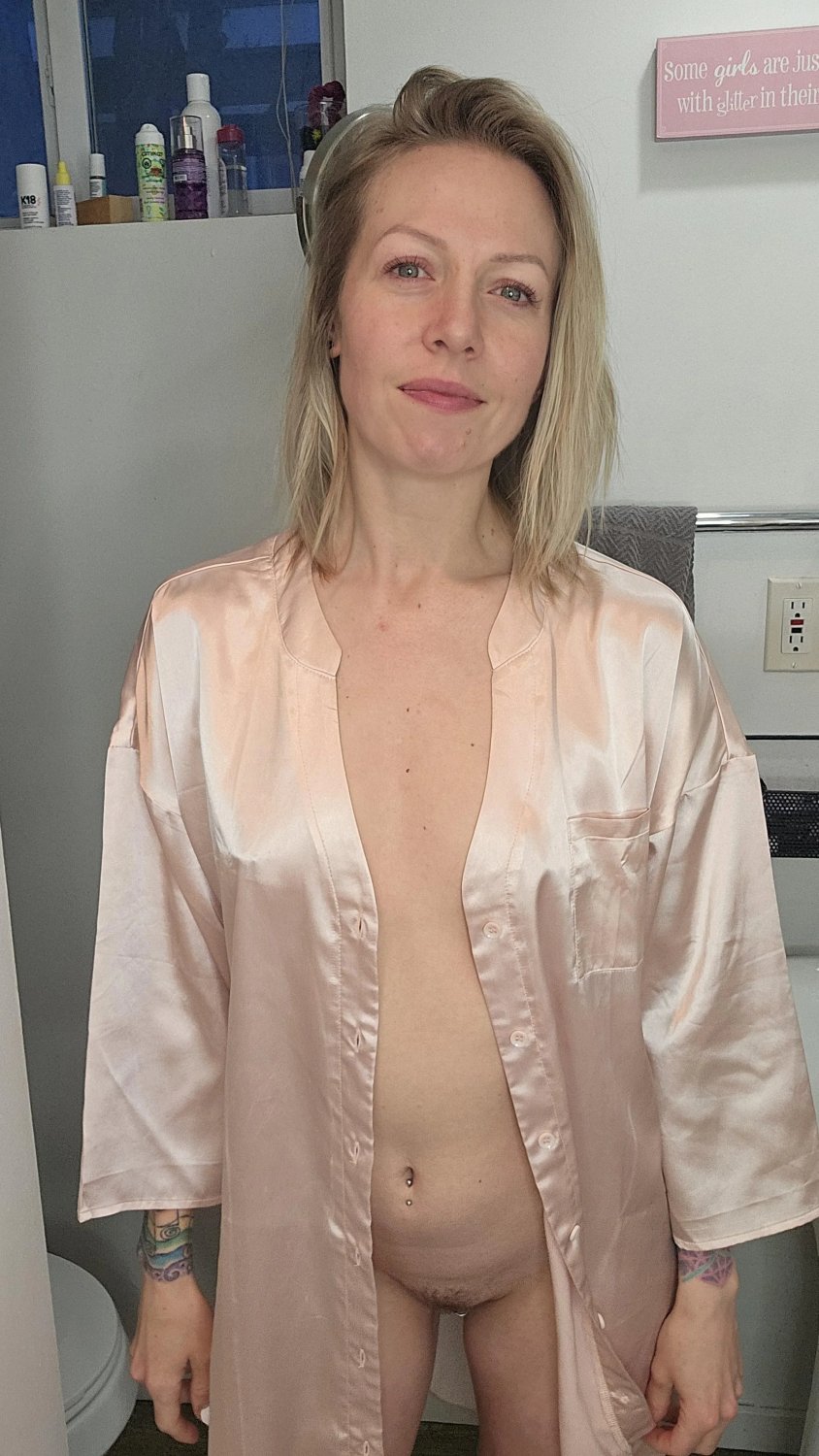 Hot Canadian MILF #t44VLJld