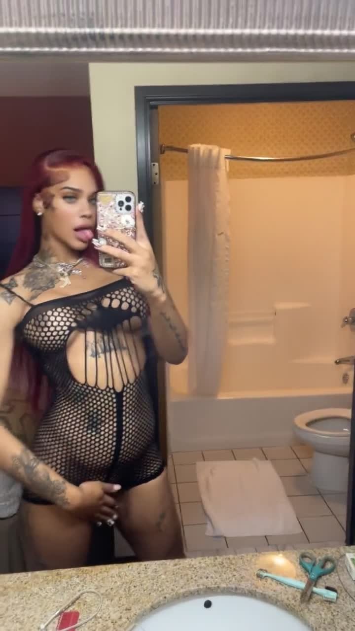 RealKeyKardashh - Porn Videos & Photos - EroMe