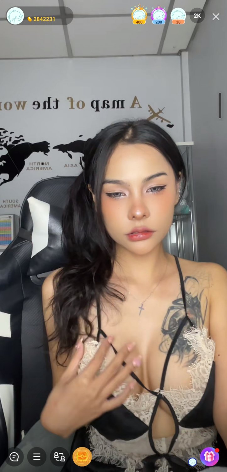 Screenshot_20240123_034949_BIGO LIVE #6EboHkK0