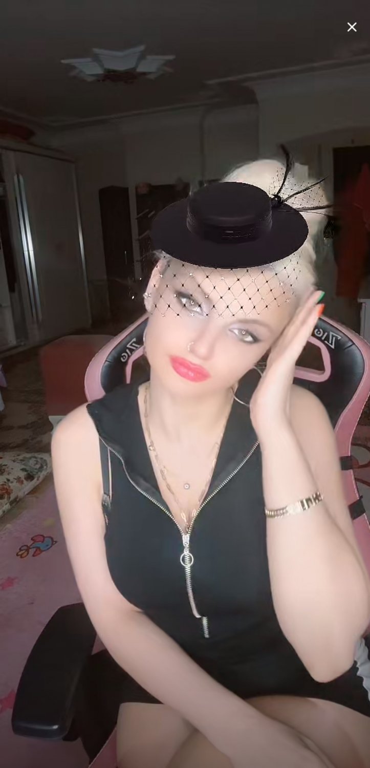 Screenshot_20240123_034949_BIGO LIVE #IEZgE2OX