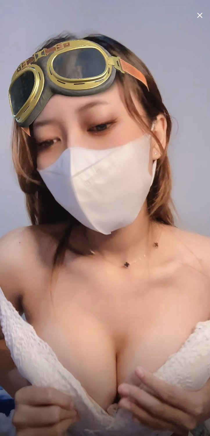Screenshot_20240123_034949_BIGO LIVE #LgXGivS9