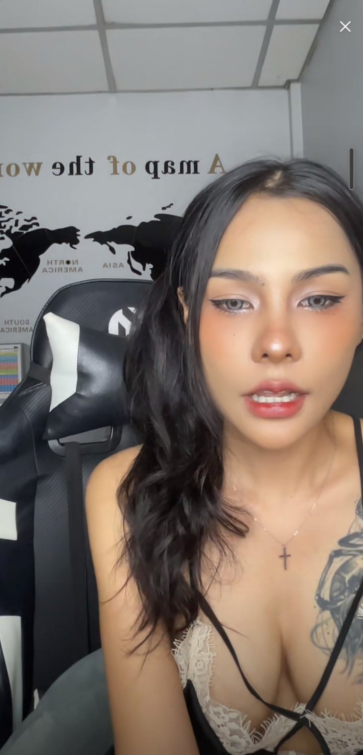 Screenshot_20240123_034949_BIGO LIVE #ia1a5H6i