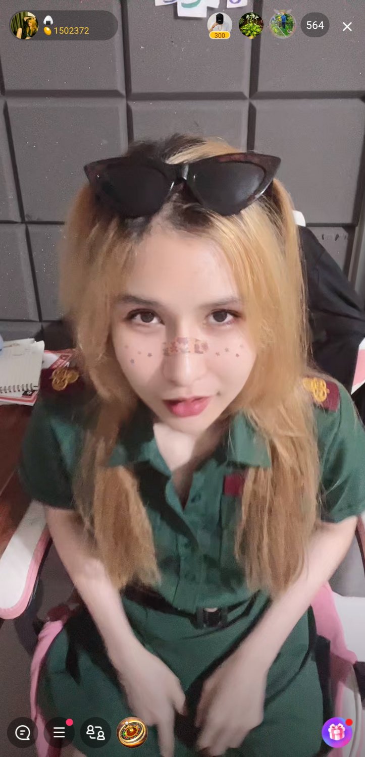 Screenshot_20240123_034949_BIGO LIVE #tzblneEv